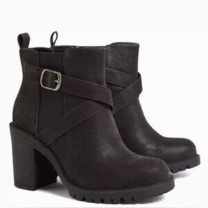 Torrid Black Heeled Boots with Cross Cross Detail - WW Size 8 - like New